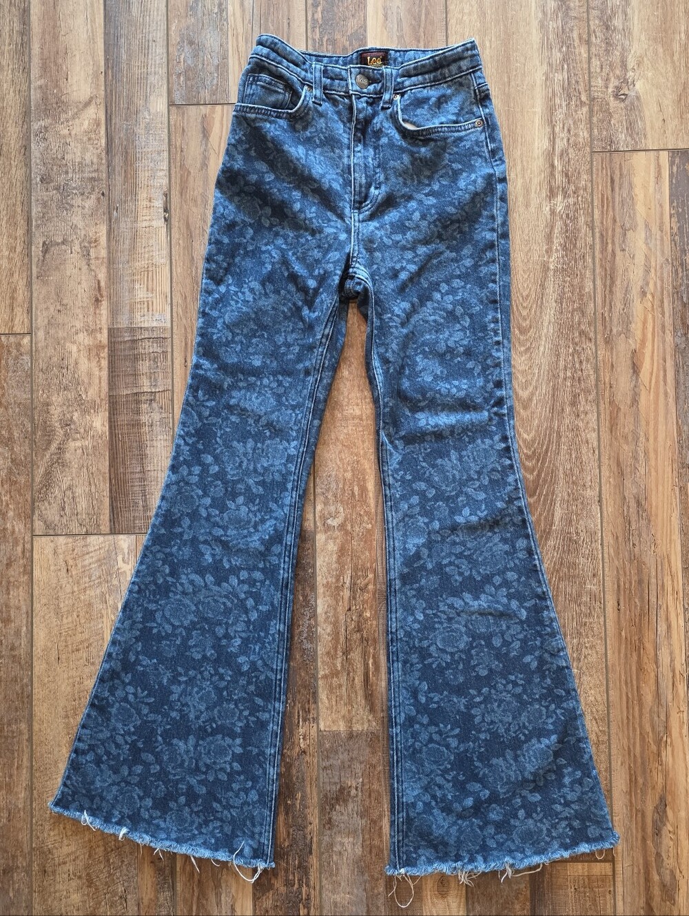 Lee - High Rise Laser Floral Raw Hem Flare Jeans - 25 - Floral Indigo